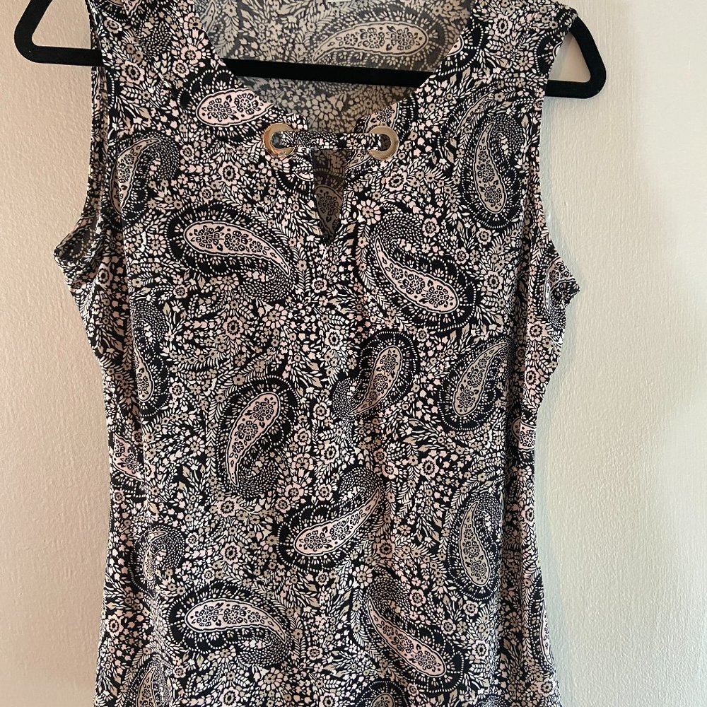 Sleeveless top - Worn once
